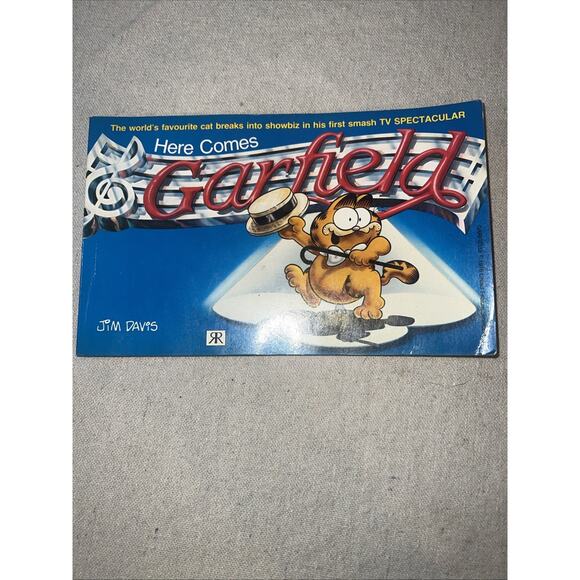 Here comes Garfield paperback softback book, by Jim Davis 1982 ISBN: 034530764X - Picture 2 of 6
